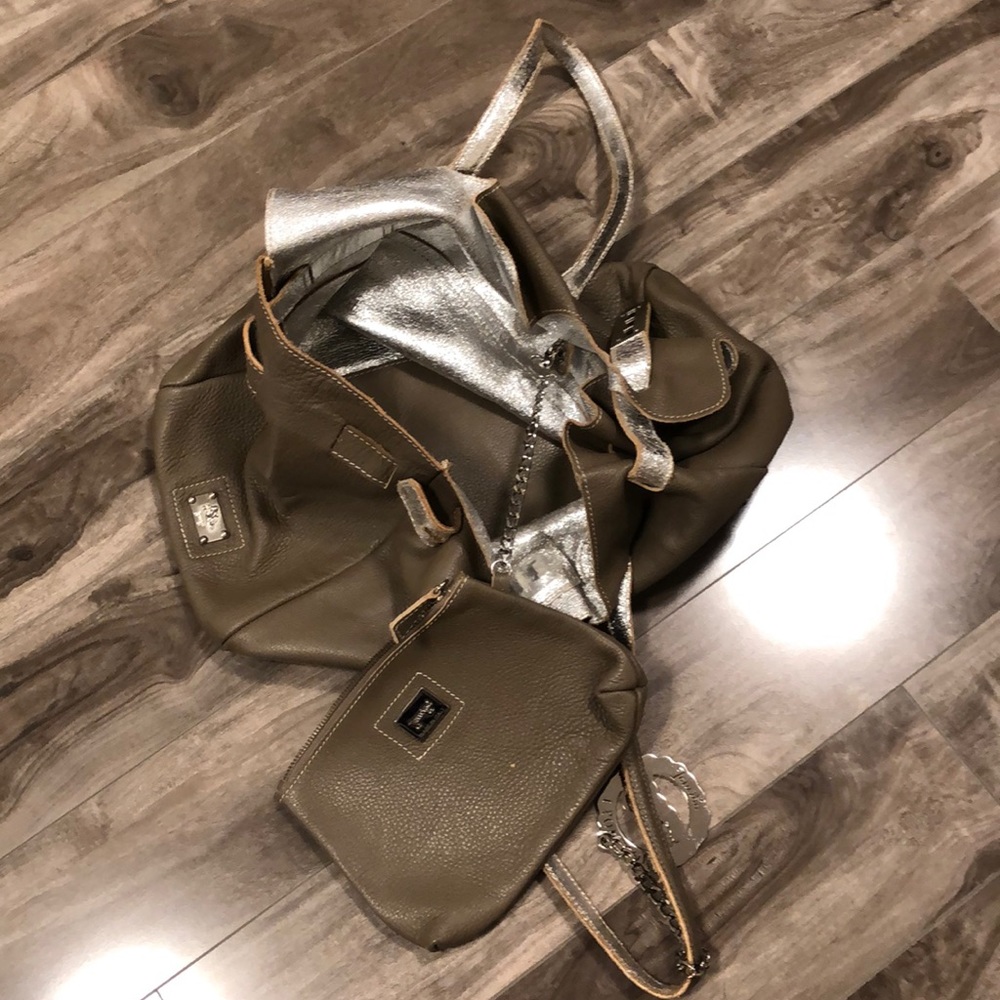 🔥🔥ITALIAN VERY SOFT LEATHER PURSE. - Picture 4 of 17